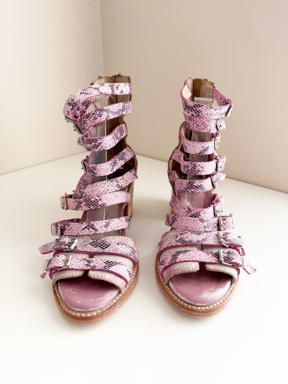 Freebird by Steven Casandra Pink Snakeskin Leather Gladiator Block Heel Sandal 8 - Picture 2 of 10